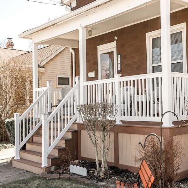 Vinyl Deck Railing